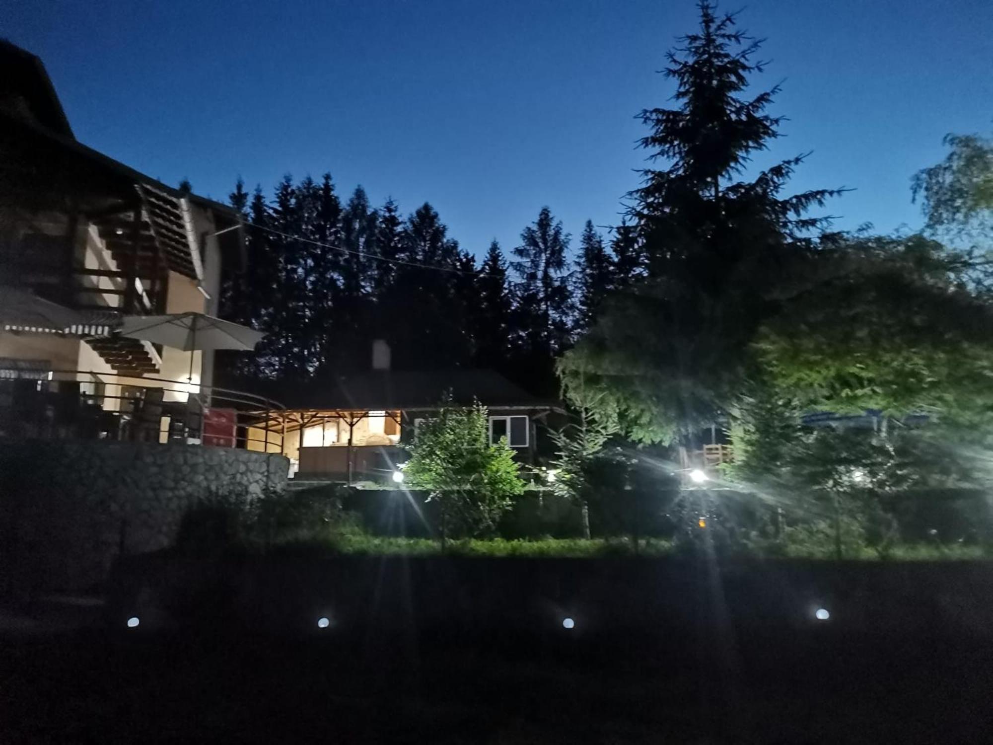 Pensiunea La Taverna Trăisteni Екстериор снимка