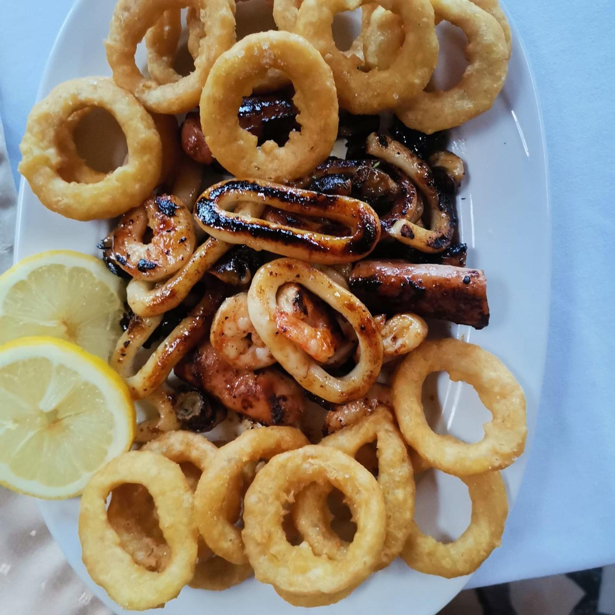 Pensiunea La Taverna Trăisteni Екстериор снимка